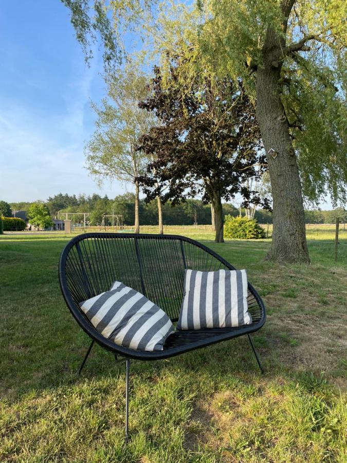 Bed and Breakfast De Gouden Wilg Lunteren Exterior foto